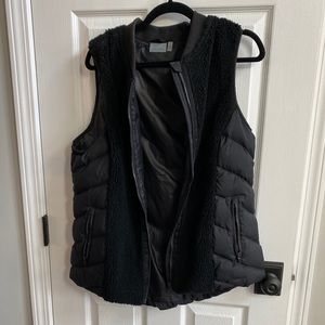 Athleta Black Vest with Sherpa details